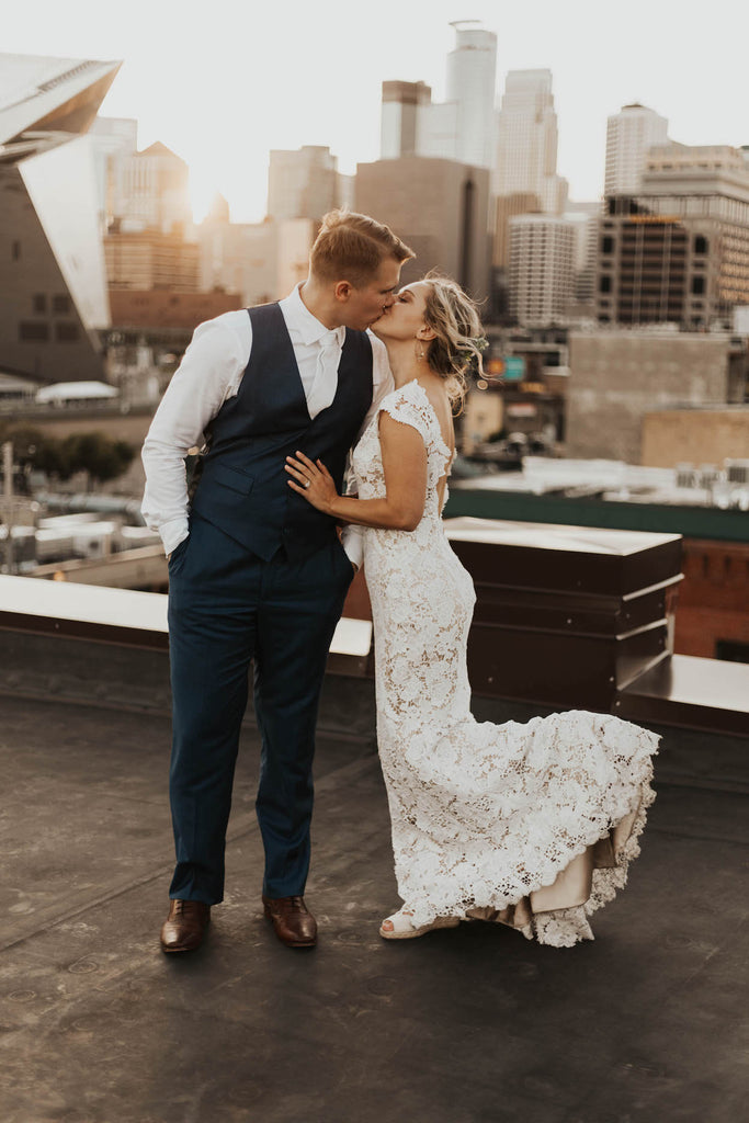 Claire + Brendan's Urban Wedding – LAUDAE