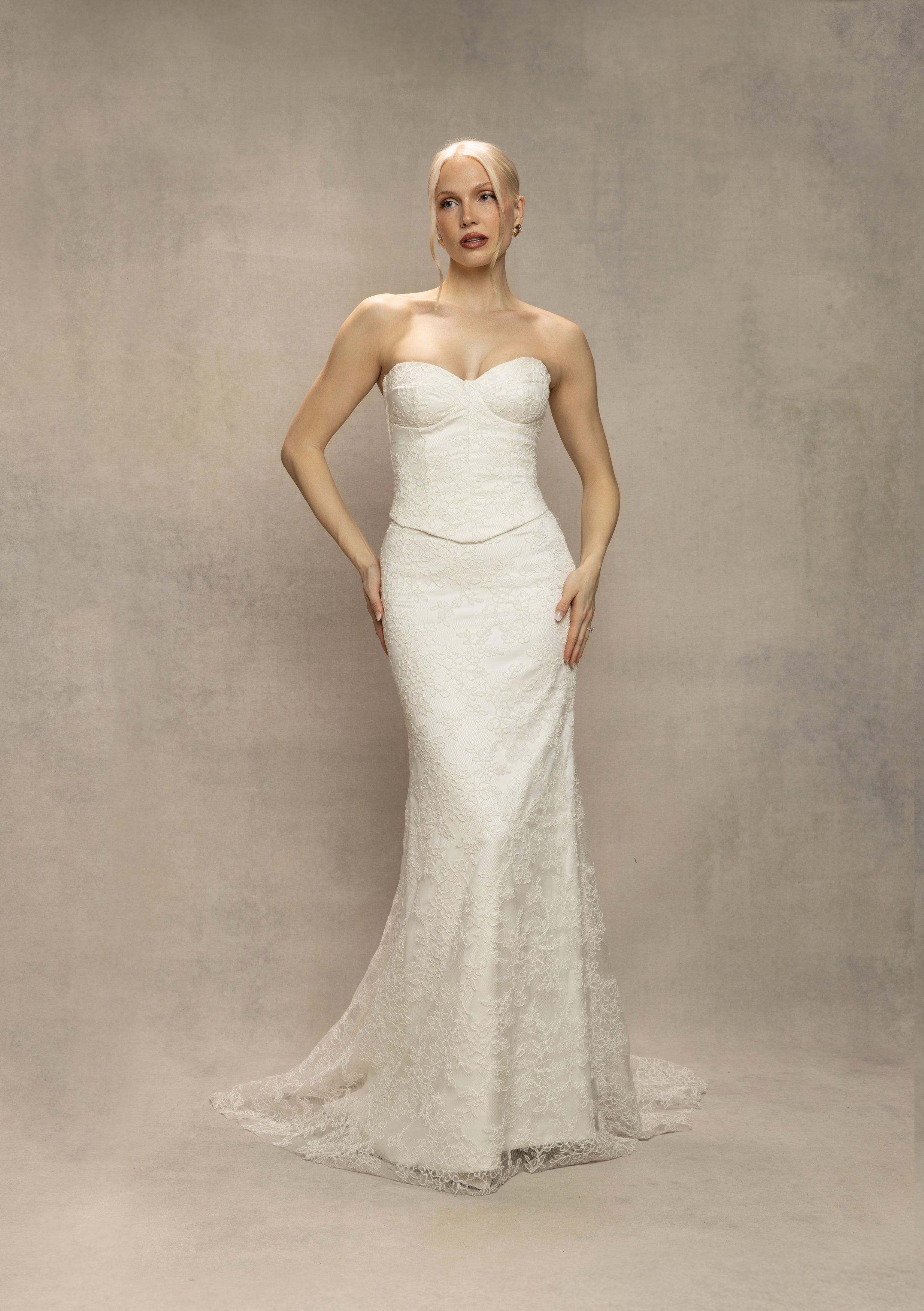 Diana (Lace)