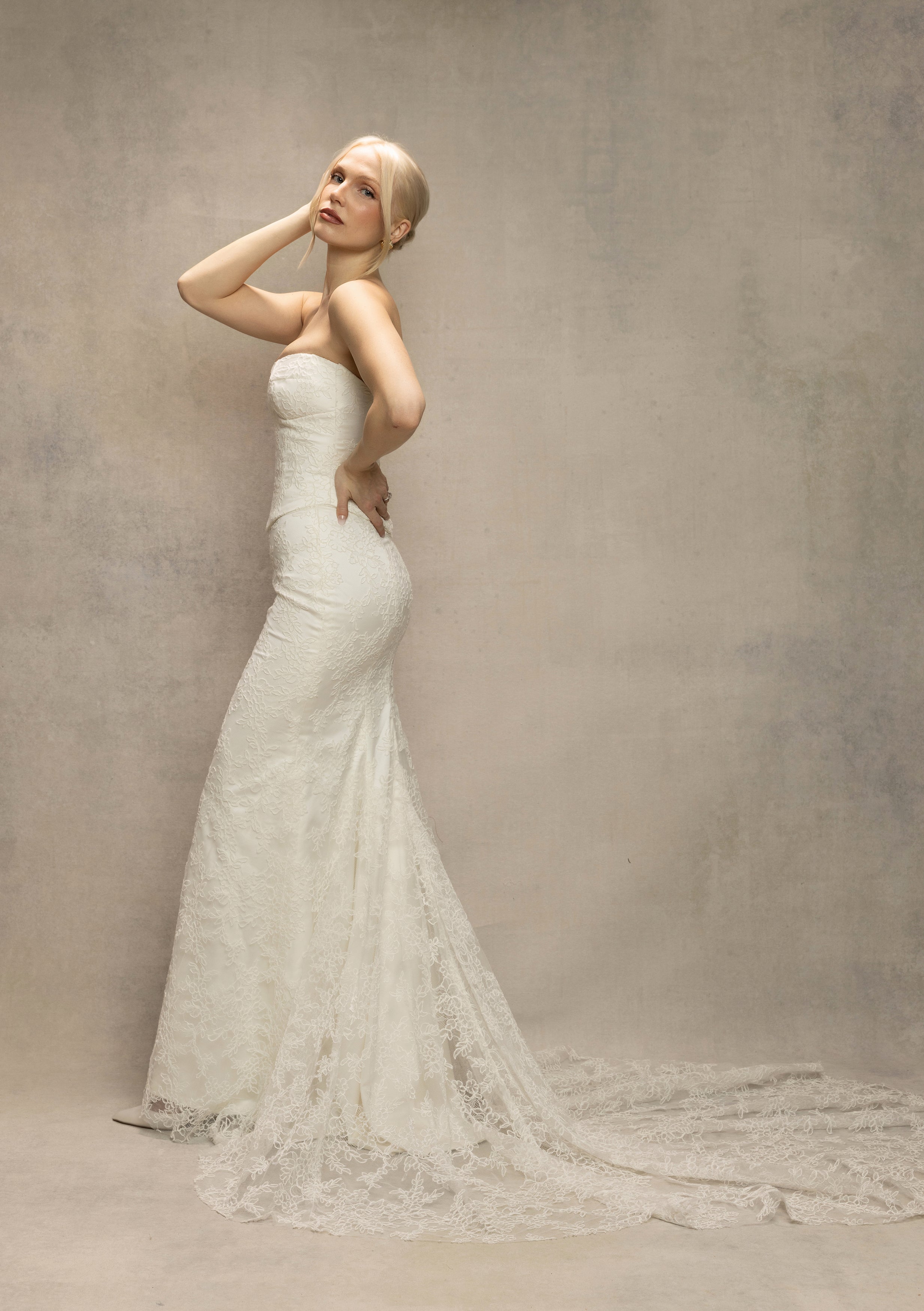 Diana (Lace)